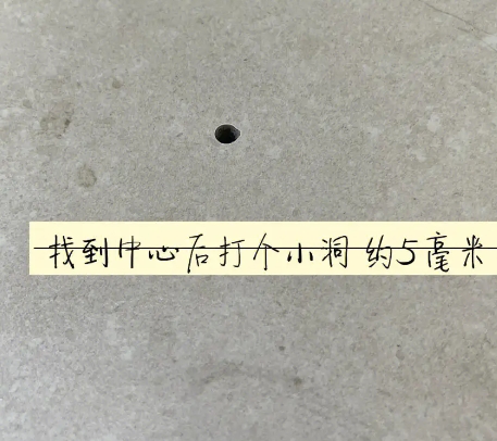 潮安瓷砖空鼓维修公司专业解答在瓷砖铺贴过程中，如果砂料搅拌不均匀，将会带来以下问题